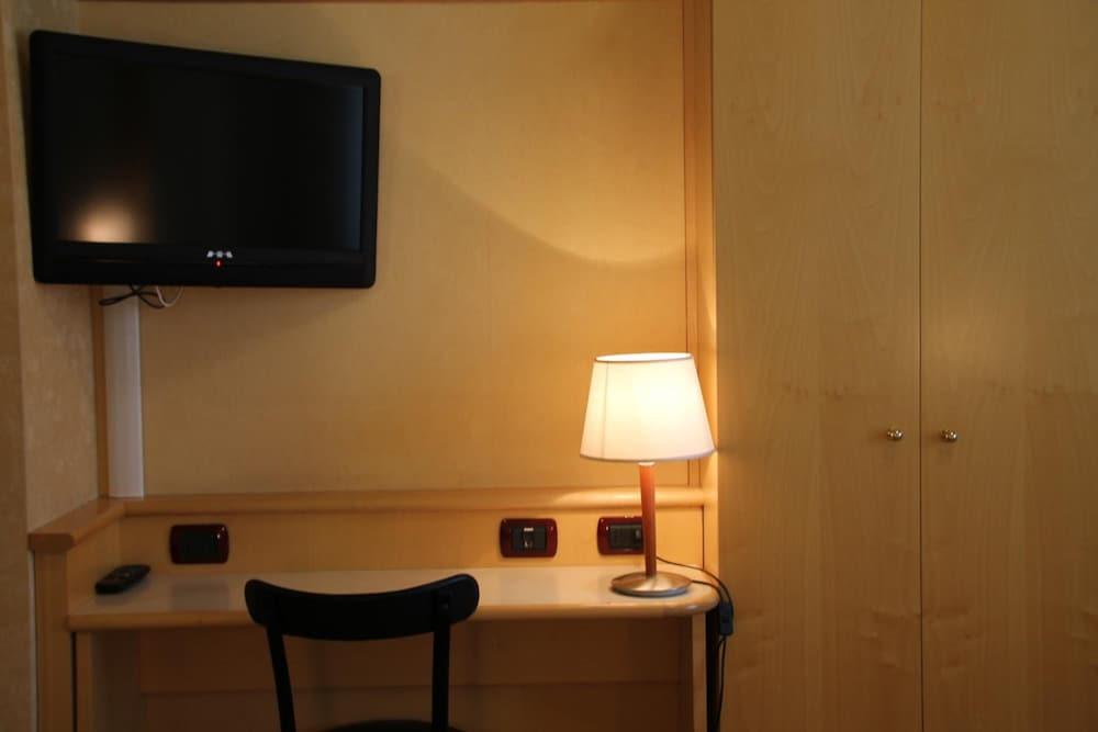Mokinba Sant'ambroeus Hotel Milano