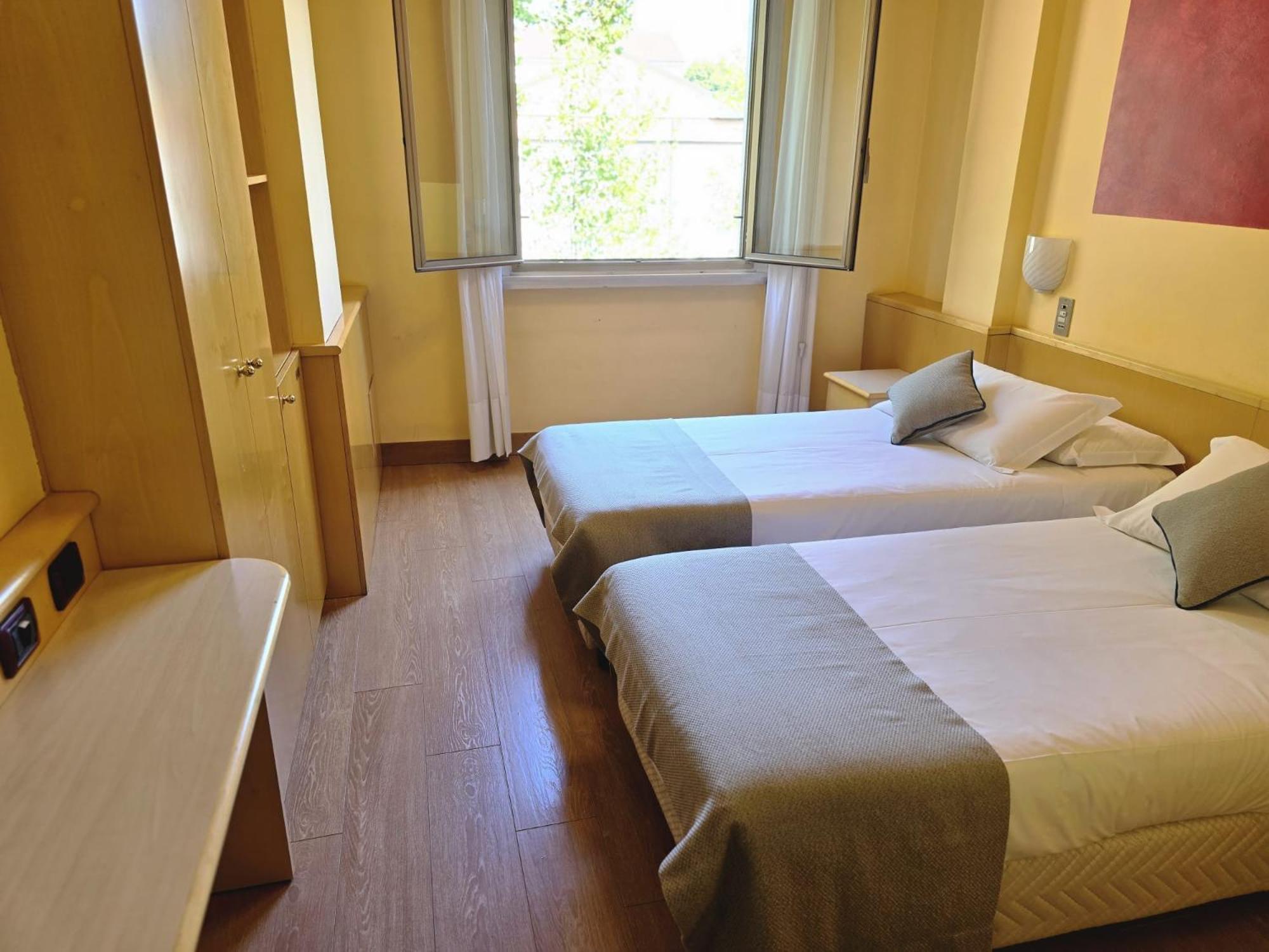 Mokinba Sant'ambroeus Milano