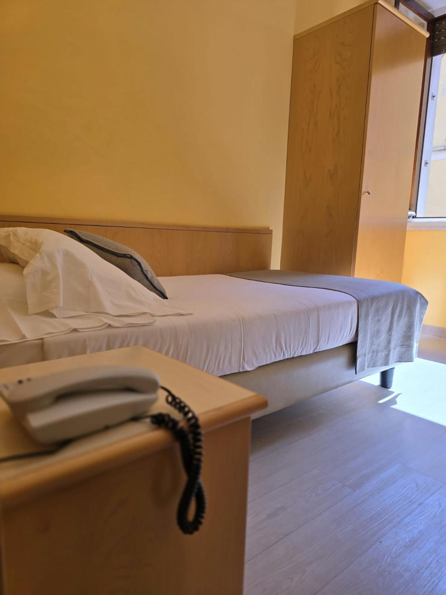 Mokinba Sant'ambroeus Milano